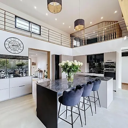 Maison De Prestige A 格里莫